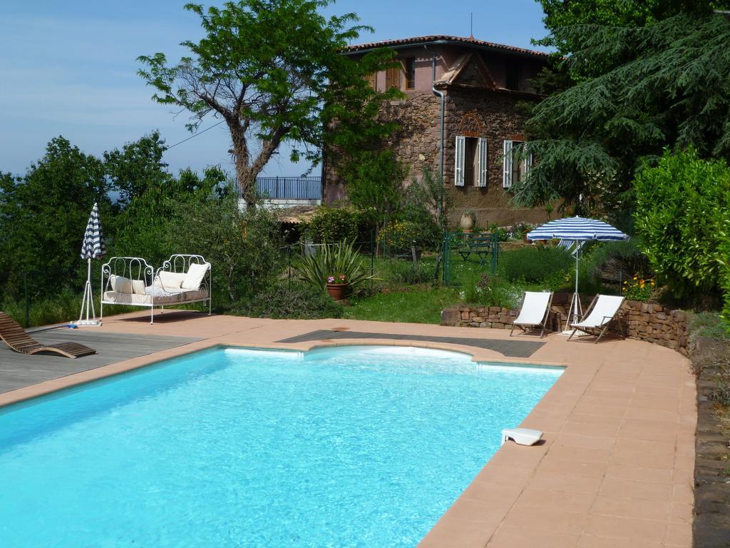 Bed And Breakfast La Maison De Nathalie Les Mayons Exterior photo