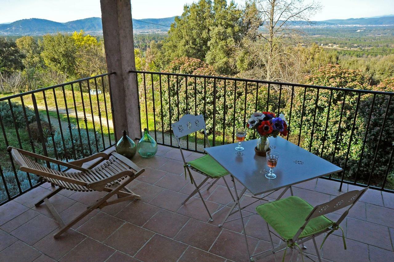 Bed And Breakfast La Maison De Nathalie Les Mayons Exterior photo