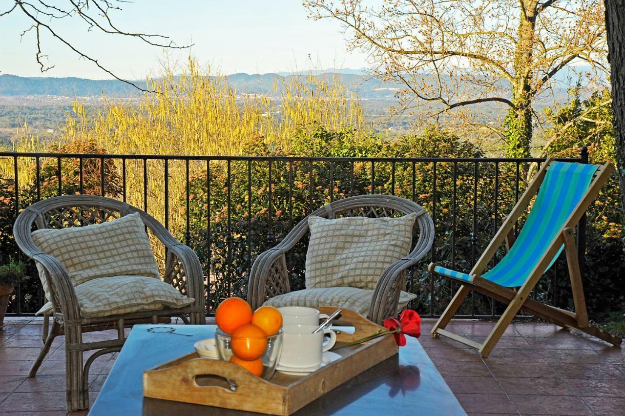 Bed And Breakfast La Maison De Nathalie Les Mayons Exterior photo